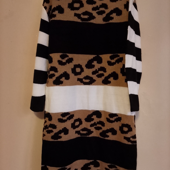 Leopard Print Striped Women's Sweater Like New - Picture 2 of 4